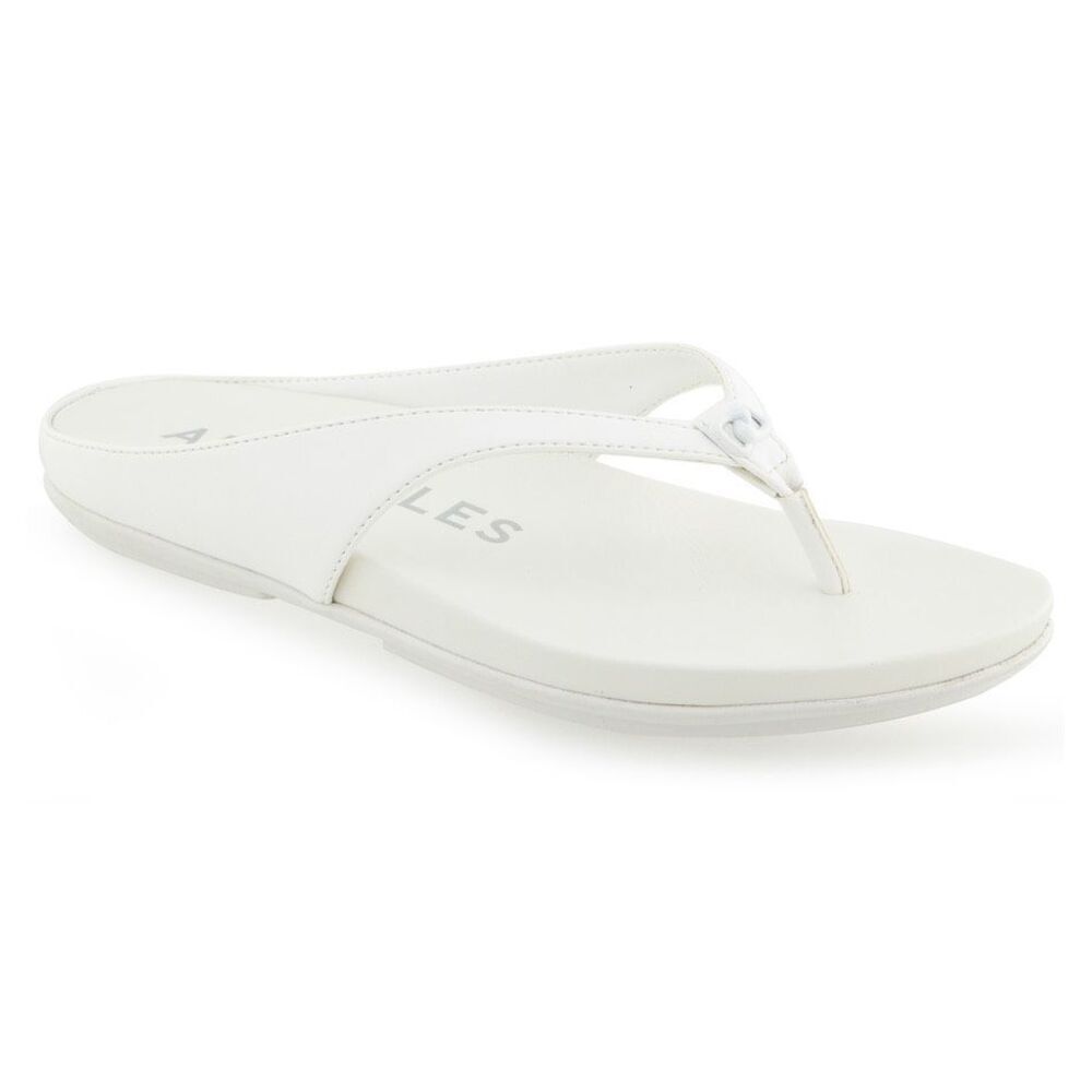 Aerosoles Bright White Fisher Round Toe Thong Sandals NWT